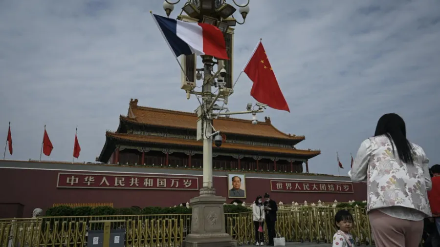 フランスと中国の60年にわたる困難な関係