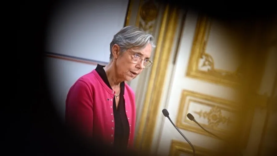 子供に対する暴力に取り組むフランス首相の計画は、生ぬるい反応に会った