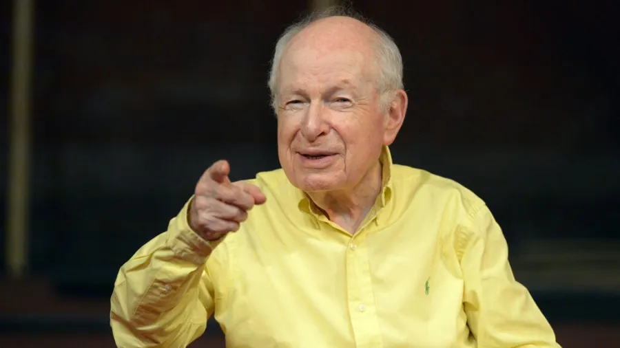 演劇界のレジェンド、ピーター・ブルック氏が死去 97歳