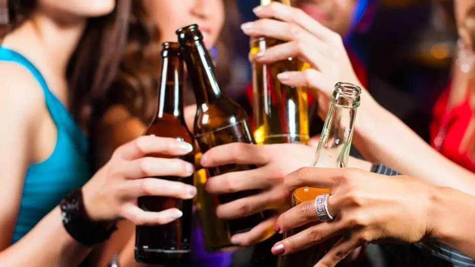フランスのスーパーマーケットの10人中9人が未だに未成年の顧客にアルコールを販売している