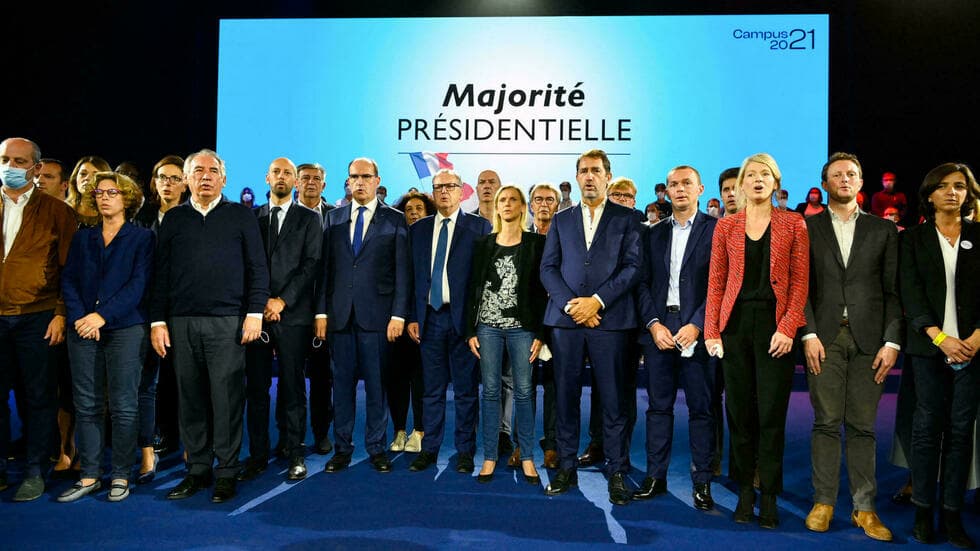 2022年大統領選挙:マクロン派の警戒心と自信の狭間で