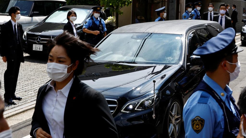 日本:警備強化、安倍晋三殺害の動機に疑問の声も