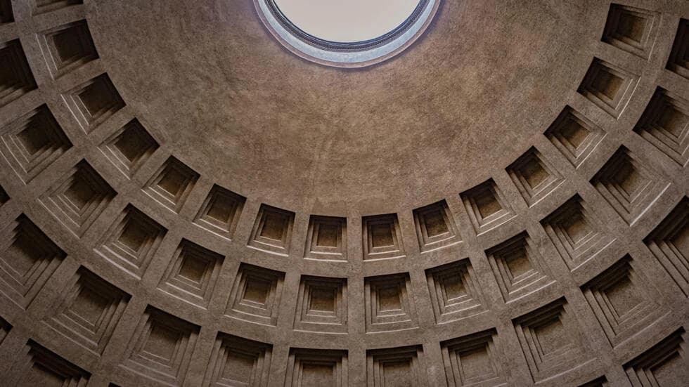 ローマのコンクリートから鉄筋コンクリートまで:建築材料の驚くべき歴史