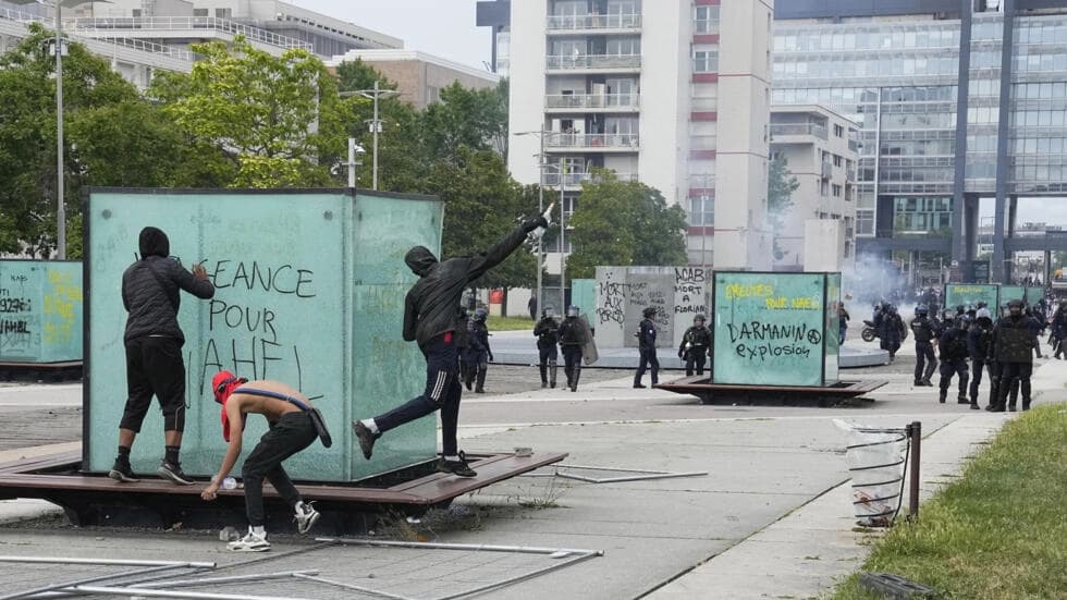 フランスでの若者の暴力の「上昇」の話は現実ですか、それとも政治的ツールですか?