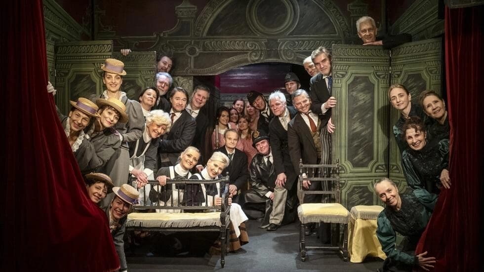 パリの劇場は、記録破りの67年間、同じ劇を上演する秘密を共有しています