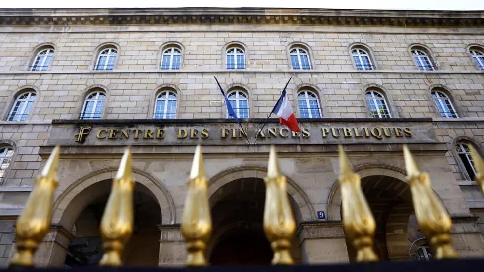 ムーディーズはフランスの信用見通しを「ネガティブ」に格下げ