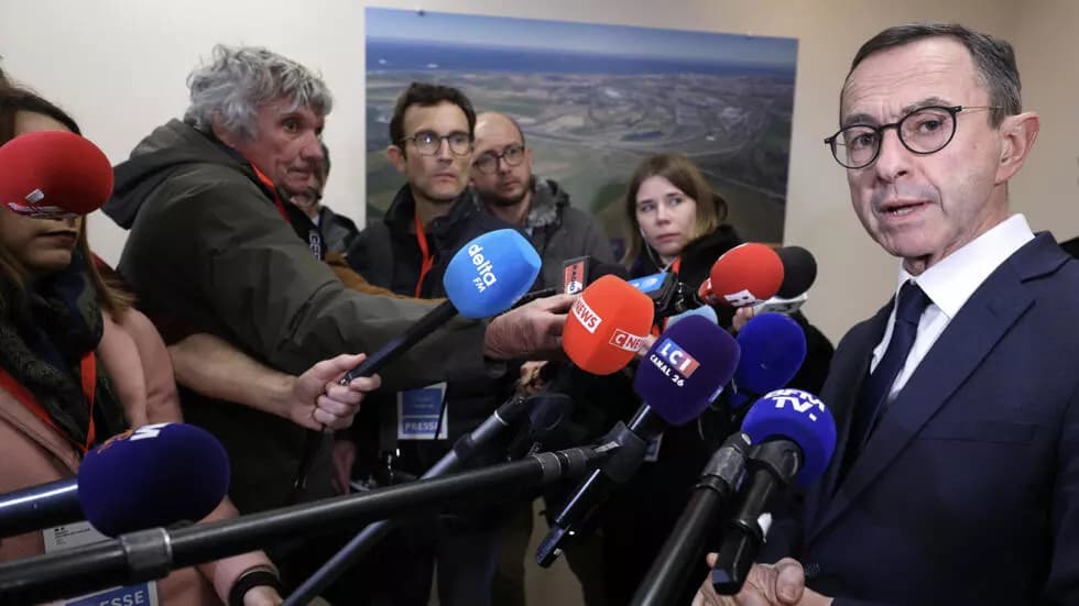 Retailleau内務大臣は、フランスのユダヤ人の祝日に「極度の警戒」を呼びかけています