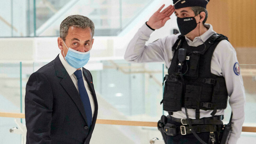 前フランス大統領に1年間の実刑判決が下されたことに対する政治的反応は圧倒的である。Getty Images - Kiran Ridley