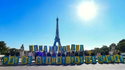 10月14日、パリで行われたNGO「Greenpeace」「Fondation Nicolas Hulot」「Oxfam」「Notre Affaire à Tous」のデモの様子。Alain Jocard AFP