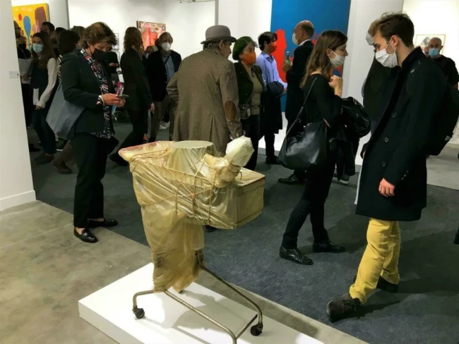 クリスト:「Packed Supermarket Cart」(1963年) FIAC 2021でAnnely Juda Fine Artが提供 © Siegfried Forster / RFI