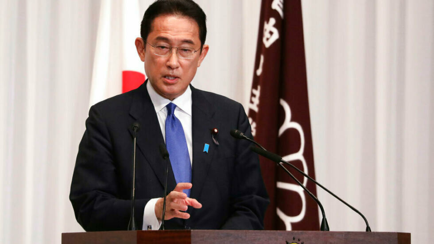 総裁に就任し、自民党本部で記者会見する岸田文雄氏=2021年9月29日、東京都内 菅義偉の後任として日本の総理大臣に就任。AP / Du Xiaoyi