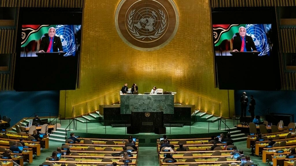 「国際社会」という言葉：フィクションから神話へ