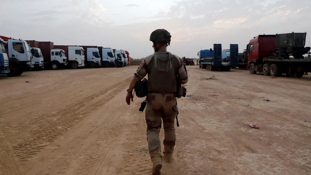 フランスプレスレビュー2022-08017 バークハネ、混戦模様の記録...