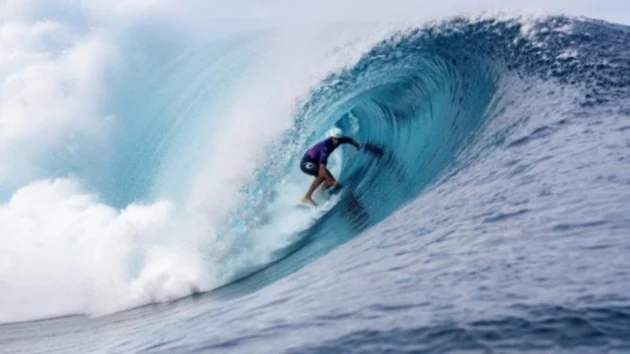 南太平洋のタヒチ島は、2024年のパリオリンピックのサーフィン競技を開催する会場としてIOCによって確認されています。AFP/アーカイブ