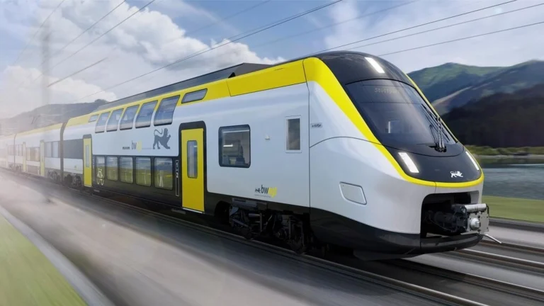 ドイツのSFBW用コラディアストリーム大容量電動ダブルデッキ列車の外観(イラスト)。2022年5月9日に25億ユーロの契約が締結された。© Alstomアドバンスト&クリエイティブデザイン