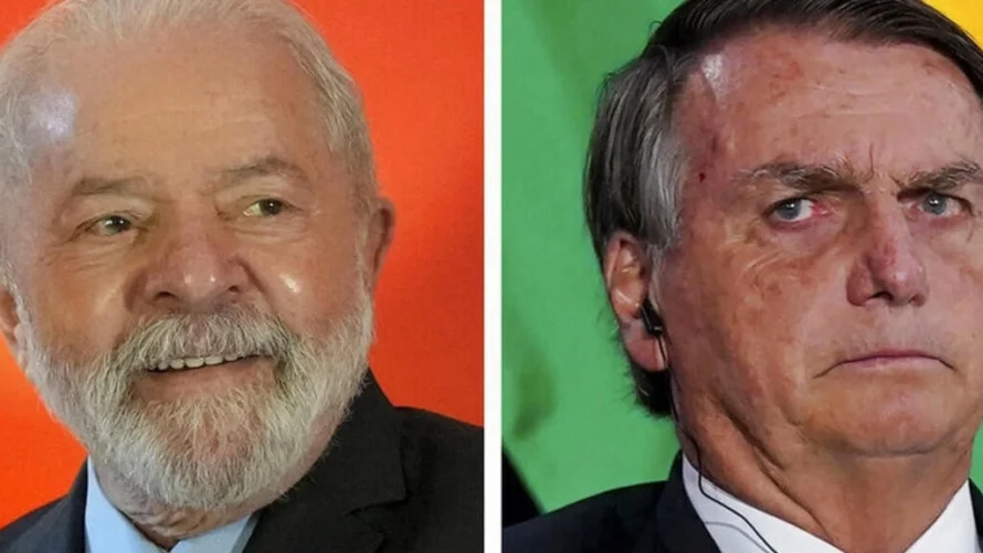 ブラジル大統領選に立候補したジャイル・ボルソナロ現大統領(右)とルイス・イナシオ・ルーラ・ダ・シルバ前大統領(左)が選挙戦に突入した。エーピー