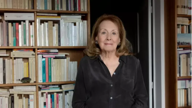 フランスのアニー・エルノー氏が2022年のノーベル文学賞を受賞