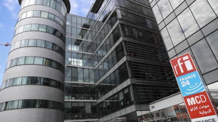 Issy-les-Moulineauxにあるフランス・メディア・モンド本社のファサード。AFP - KENZO TRIBOUILLARD