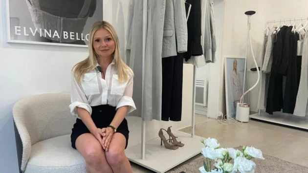 地球を尊重して女性を飾るデザイナー、エルヴィナ・ベロワール