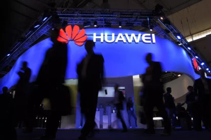 中国の通信大手ファーウェイは、2019年以来、その製品が国家安全保障に対するリスクであると信じて、米国当局の視野に入っている。AFP/アルキヴォス