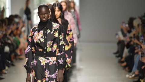 ニュースの言葉 ファッション