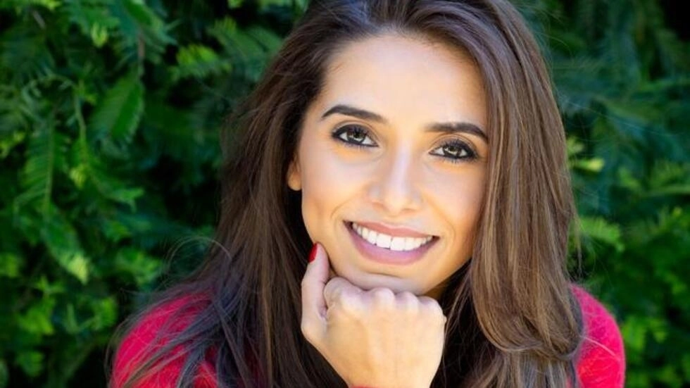 ナダ・バルガチとのバーチャルドレッシングルームと衣類の節約