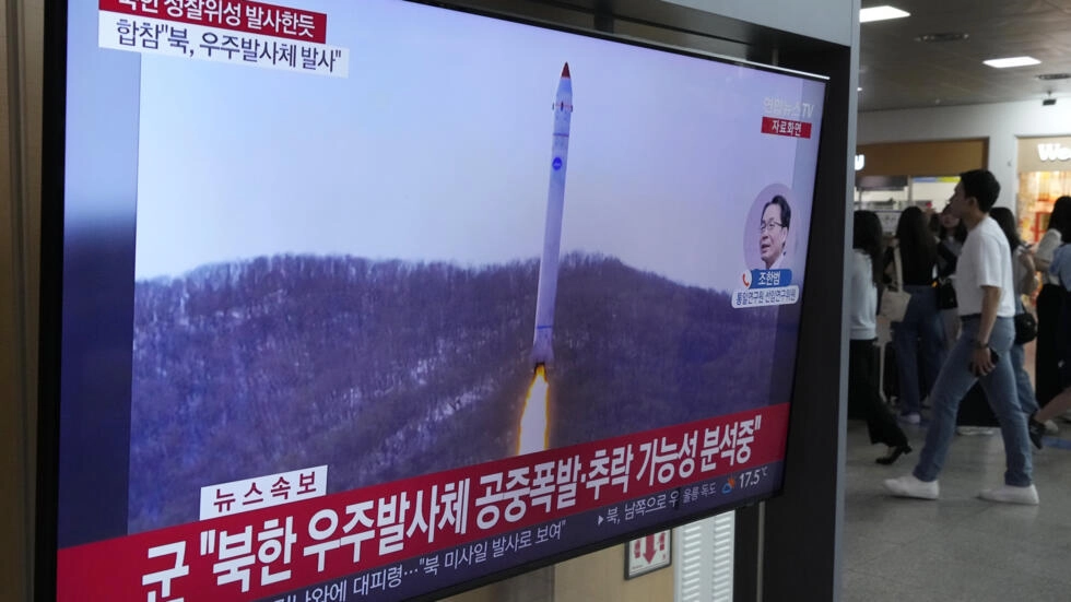 北朝鮮：スパイ衛星打ち上げの失敗、ソウルでのパニック