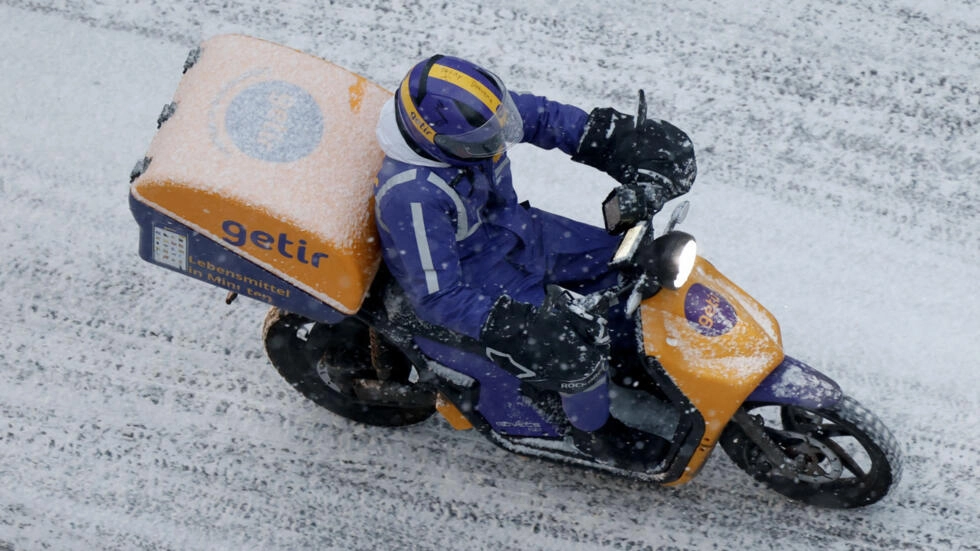 負債があり、収益性がなく、速い貿易新興企業が苦労している