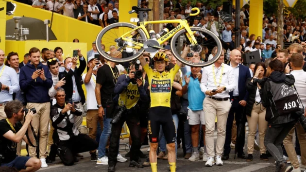 ヴィンゲガードの勇敢な勝利は「世界最高のレース」にうなずく