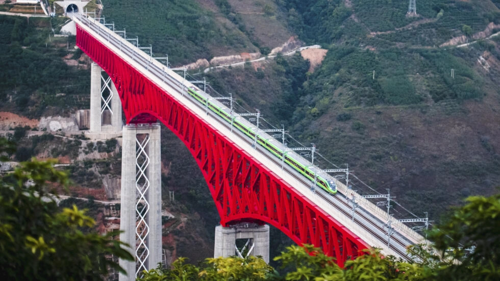 中国の一帯一路から10年、受給者は赤字で1兆ドルです