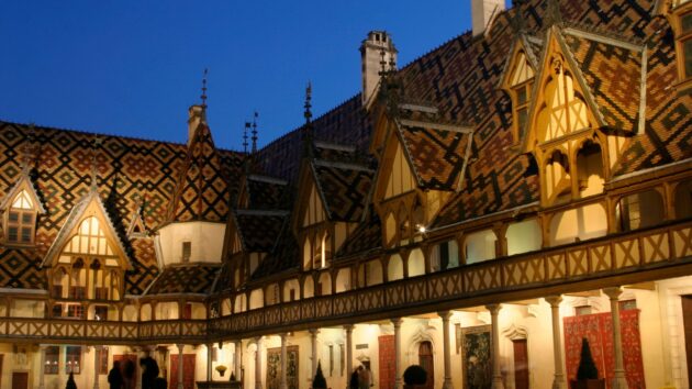 ホスピス・ド・ボーヌ