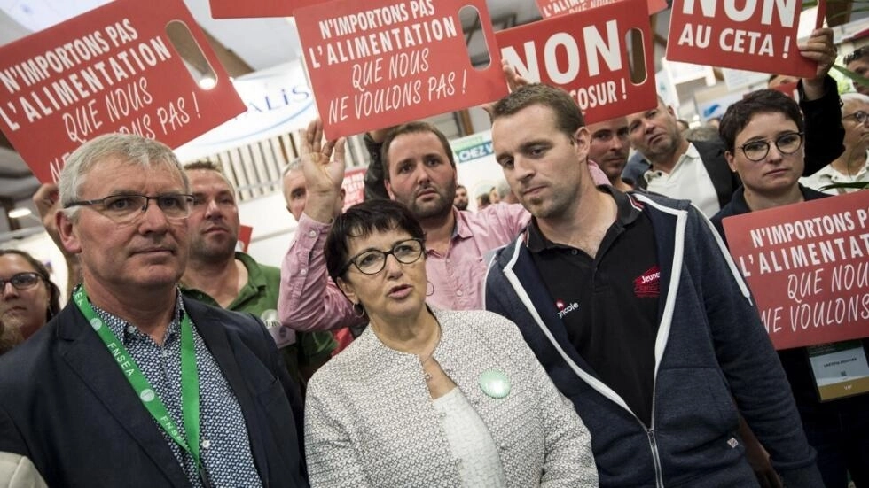 フランス上院、EU-カナダ自由貿易協定を拒否