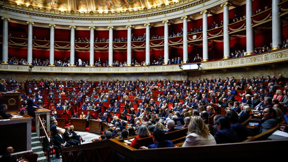 フランス議会はマクロンのウクライナ戦略に賛成票を投じる