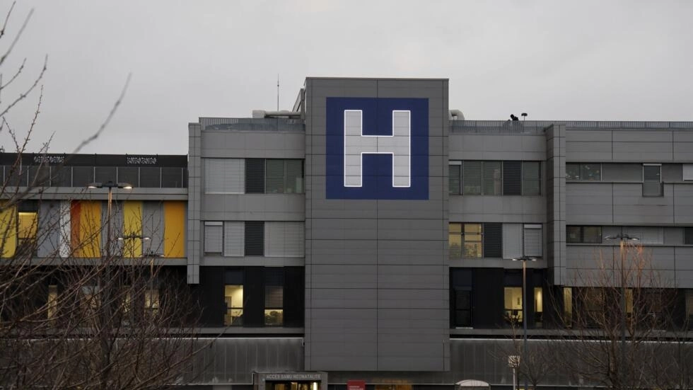 フランスの病院はゆっくりとコロナウイルスに追いつくが、格差は残っている