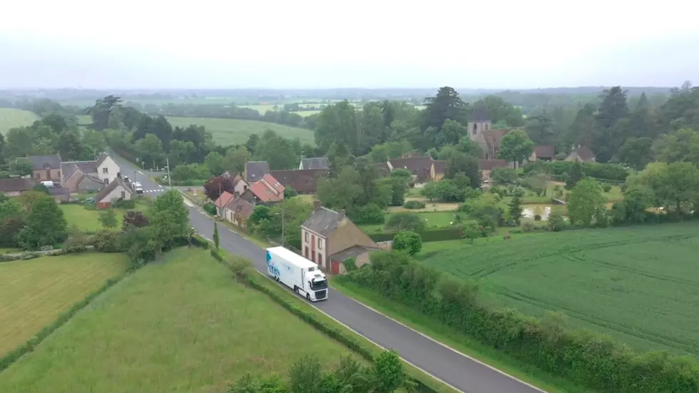 シネモービル、フランスの田舎に大画面をもたらす車輪の上の映画館