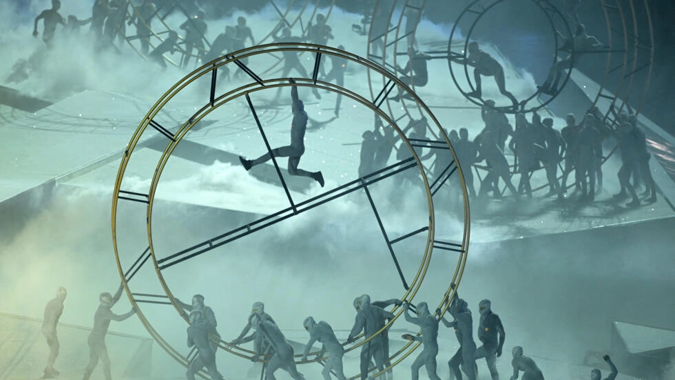 パリはオリンピックのカーテンを降ろすためにスターパワーのフィナーレを投げる