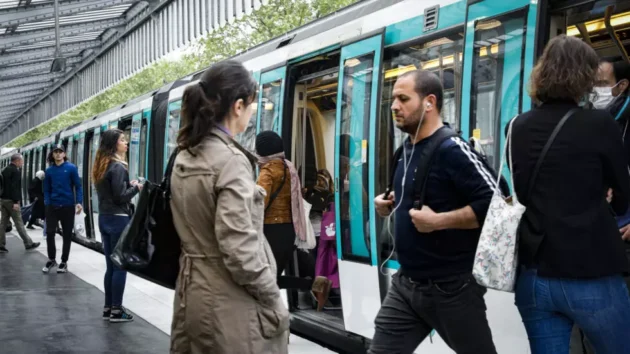 フランスの公共交通機関でのセクハラが増加：レポート