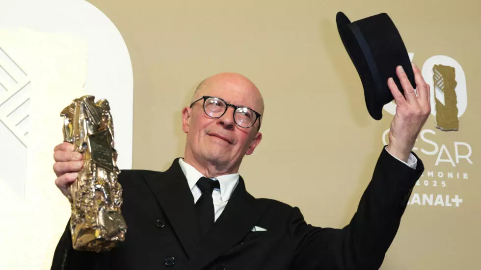 物議を醸すフランス映画エミリア・ペレスがセザール式典で7つのトロフィーをすくう