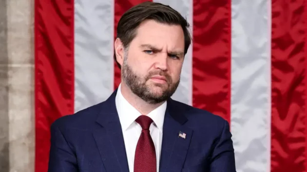 ヴァンスは、ウクライナの平和維持軍をめぐってイギリスとフランスを軽視することを否定している