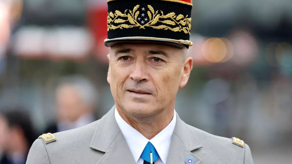 ロシアはフランスをヨーロッパにおける「最大の敵」と見なしている、とフランス軍の長は言う