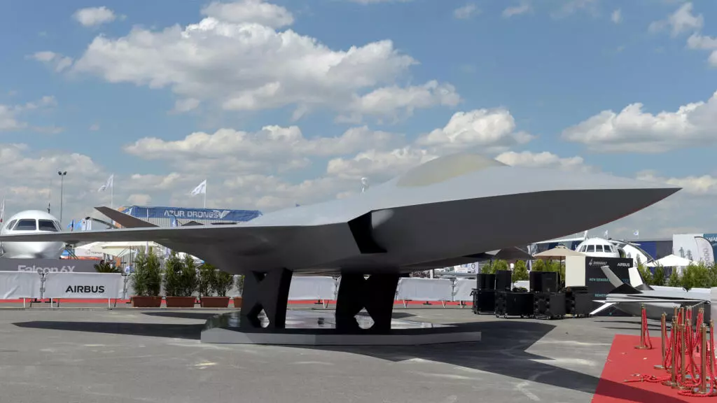 フランスとドイツは共同EU兵器プロジェクトの将来を検討する