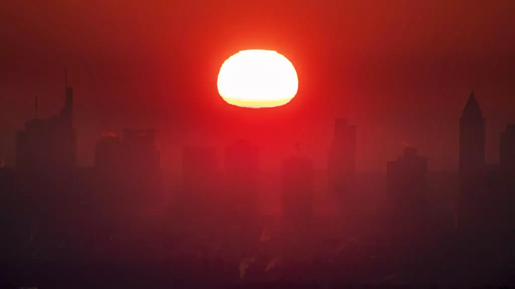 CO2の記録的な急増により、世界はより長期的な温暖化に向けて軌道に乗っています