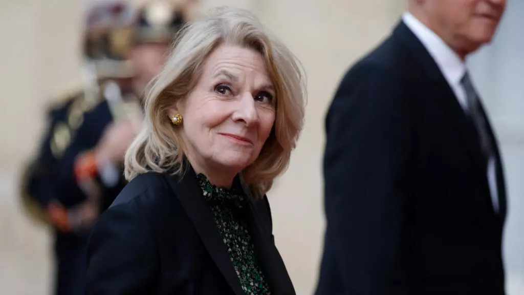 フランスが新たな文化大臣を任命、ダティがパリ市長選に注目